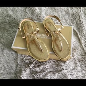 MICHAEL KORS SANDALS/ THONG